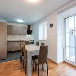 Lovely In Apartman