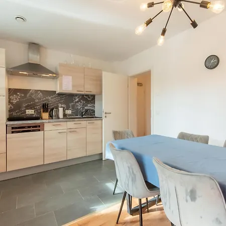 Apartment Lovely In