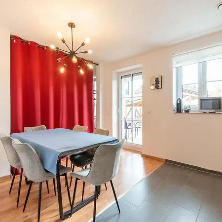 Apartment Lovely In