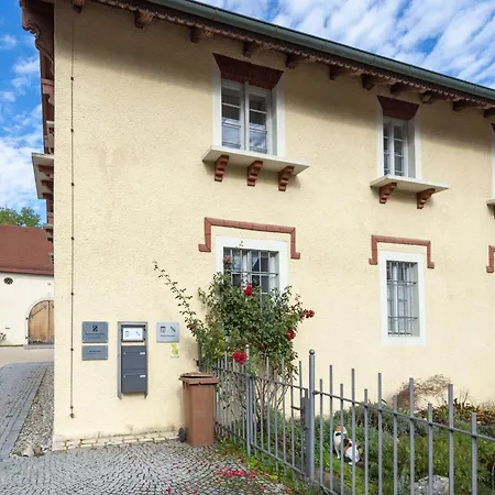 Apartment Lovely In
